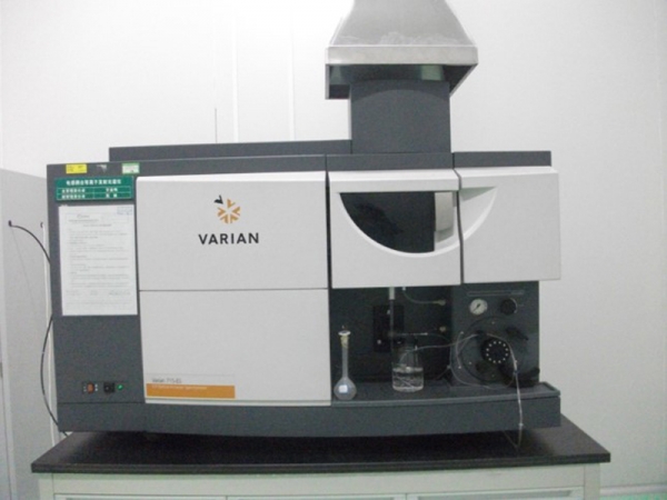 Inductively Coupled Plasma Emission Spectrometer (Agilent ICP-715ES)